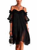 Vestido Aura Nocturna de Encaje y Plisado